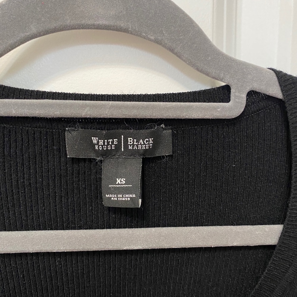 White House black market black knit top